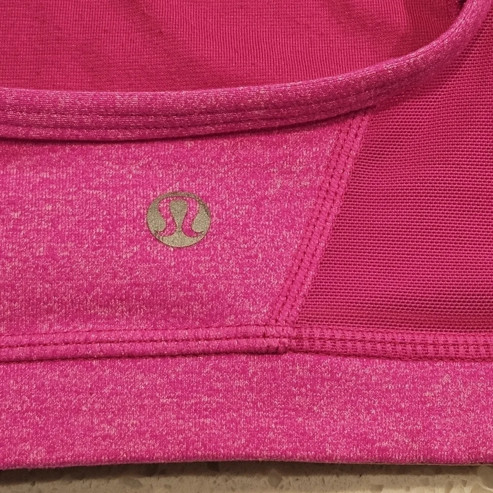 Lululemon Flow Y Bra IV, size 4 Pink Sports Racerback Bra Athletic Sportsbra